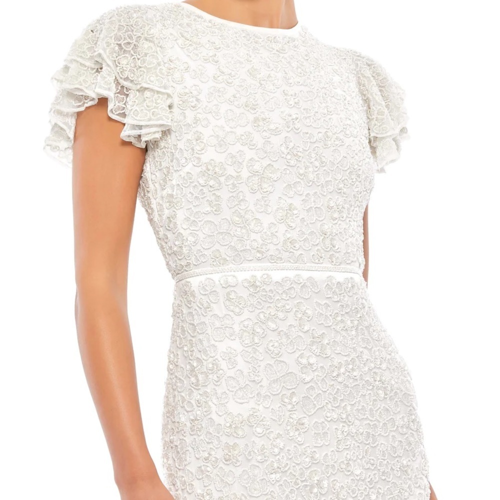 (148) ❤️ BNWT Mac Duggal HIGH NECK FLUTTER CAP SLEEVE GOWN $598